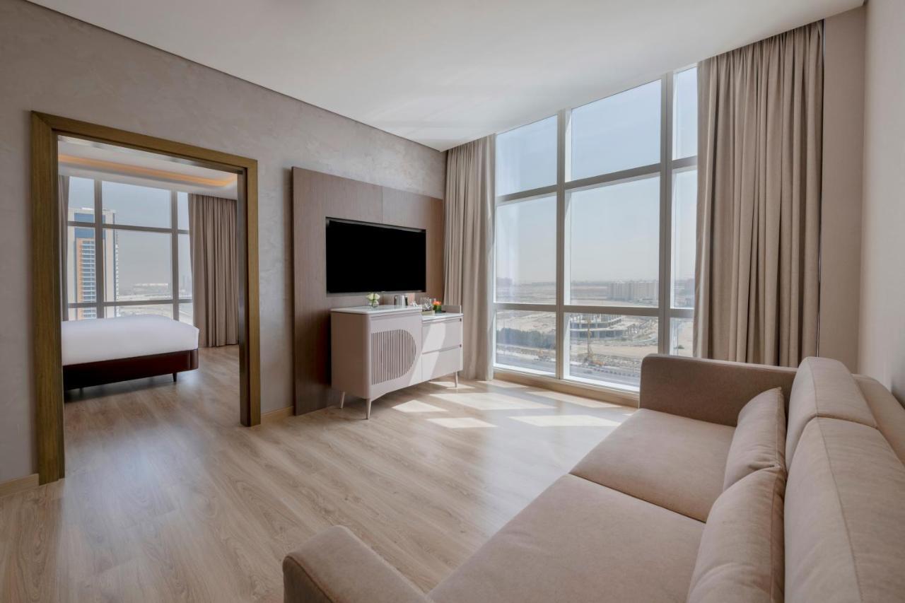 Movenpick Jumeirah Village Triangle ドバイ エクステリア 写真 Suite